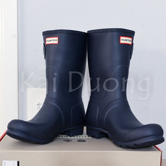 Hunter Shoes - Hunter-Women's Original Short Rain Boots in Navy color
